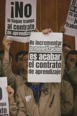 Ministra Gloria Inés Ramirez la exhortamos a cumplir la promesa de fortalecer el contrato de aprendizaje