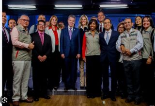 La ampliación del planta, una bandera de Sindesena