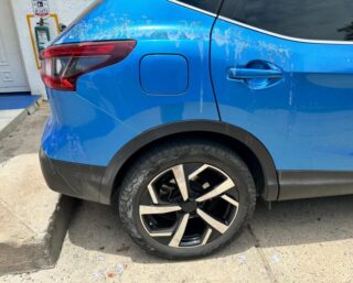 Vandalismo contra el vehículo de Carlos Ramírez